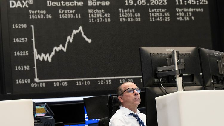Deutsche Wertpapiere werden für Anlegerinnen und Anleger im Ausland immer attraktiver.