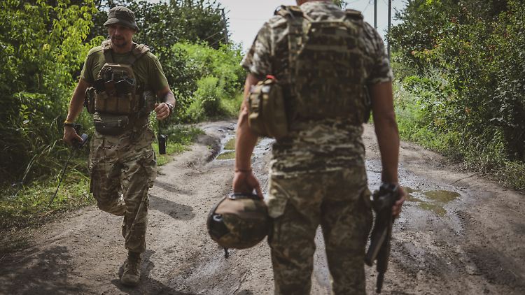 Bei Bachmut melden ukrainische Truppen den Vormarsch auf das Dorf Andrijiwka.