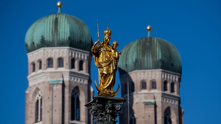 Die Frauenkirche in München wird es sicherlich nicht treffen, aber die Erzdiözese will sich vielleicht von einigen Immobilien trennen.