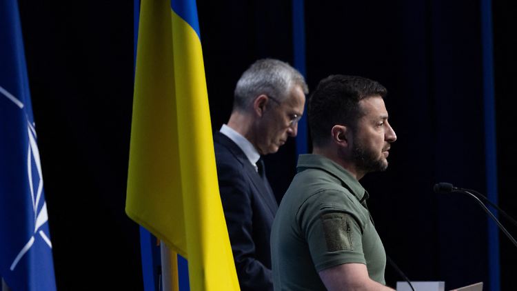 Der ukrainische Präsident Wolodymyr Selenskyj hatte kürzlich um das Treffen des NATO-Ukraine-Rats gebeten.