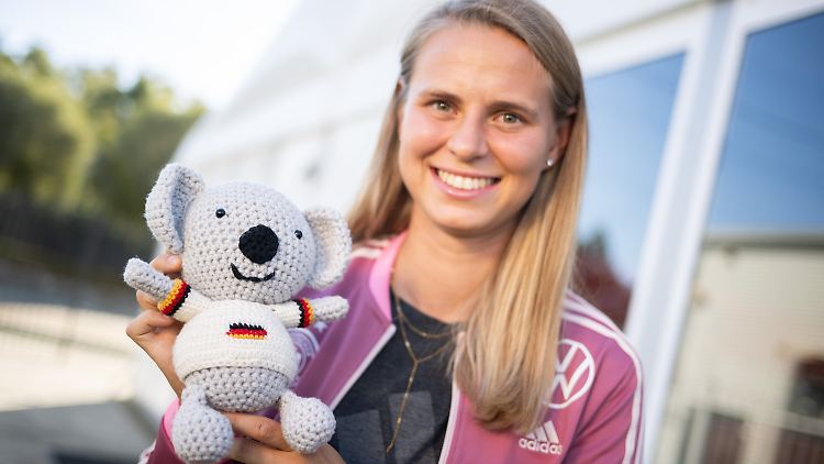 Waru und seine Erschafferin, Klara Bühl.