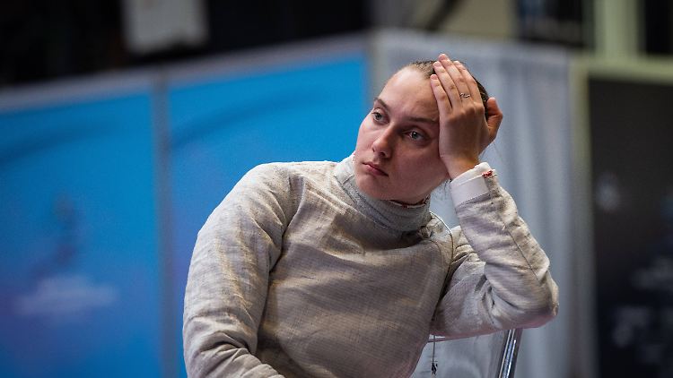 Die Russin Smirnowa wollte offenbar einen Handschlag ihrer ukrainischerin Gegnerin Charlan erzwingen.