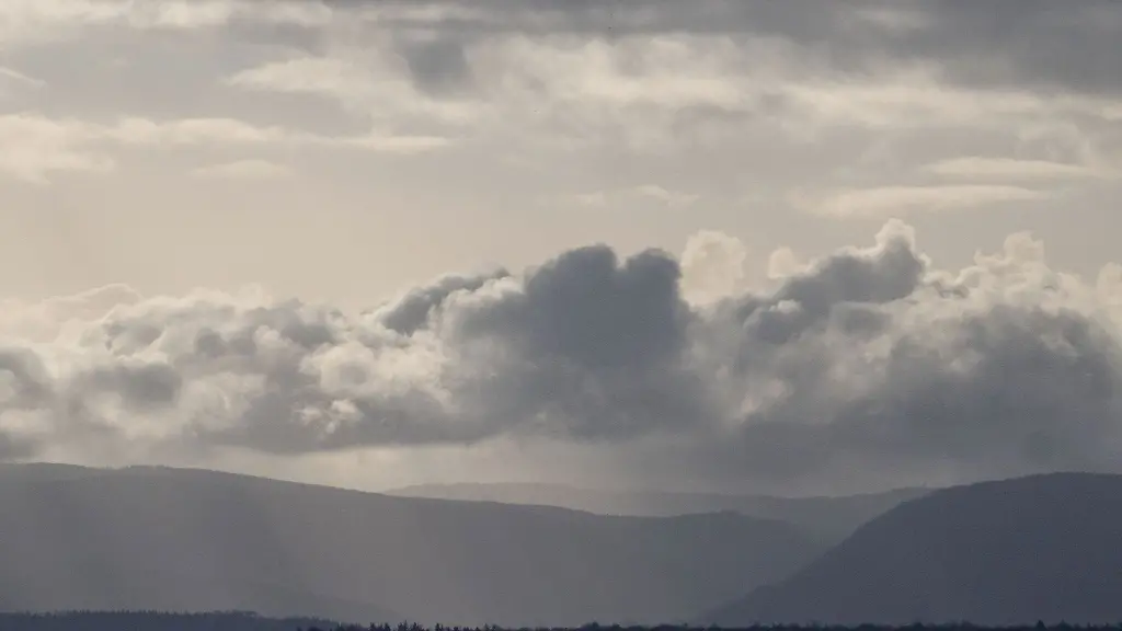 Wolken-ziehen-ueber-die-Schwaebische-Alb