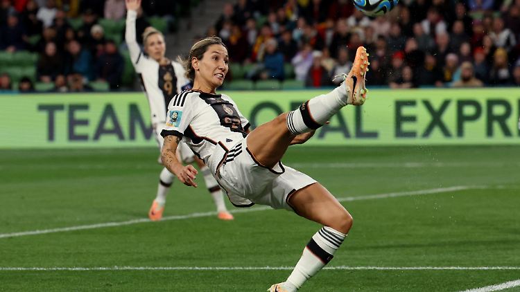 Sara Doorsoun glänzt beim WM-Auftakt und könnte ihre Position doch verlieren.