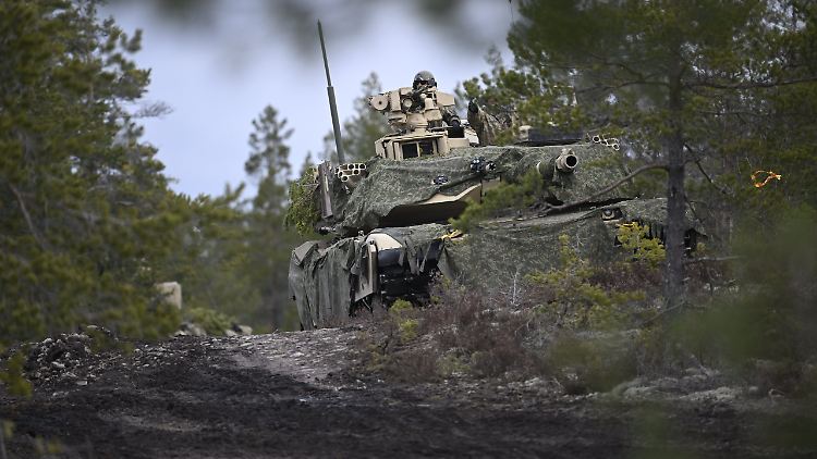 31 Abrams-Panzer haben die USA der Ukraine versprochen. 
