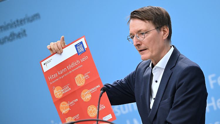 Bundesgesundheitsminister Lauterbach stellt seinen Hitzeschutzplan vor.