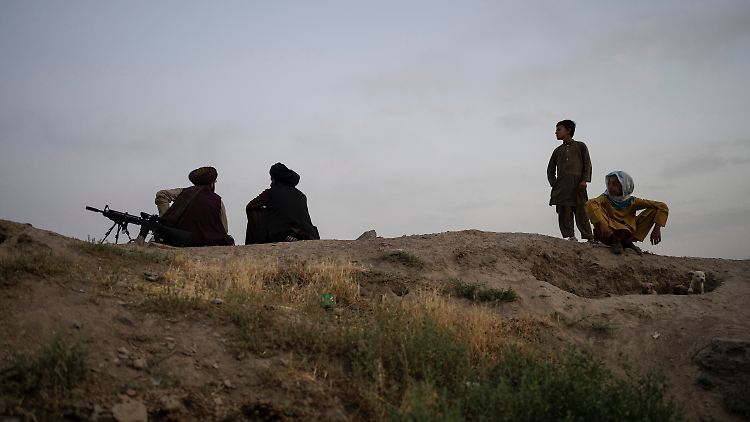 In Afghanistan werden laut Bericht Ausbildungszentren aufgebaut, während die Zusammenarbeit mit nicht-afghanischen Terrorgruppen vorangetrieben werde.