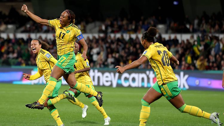 Allyson Swaby bejubelt ihr Tor zum 1:0.