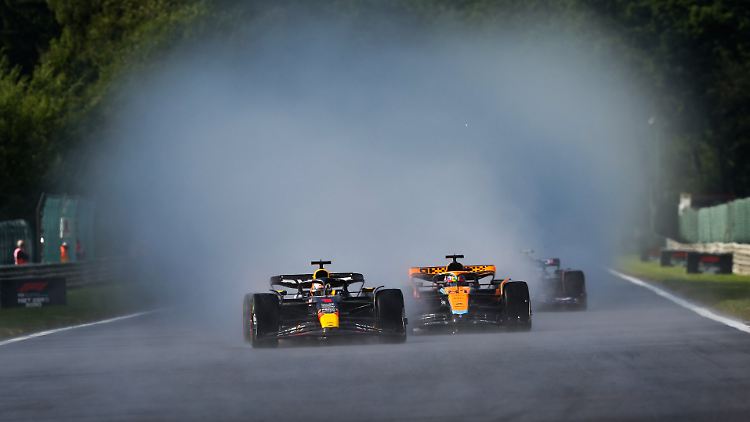 Vor dem Gastspiel im oft verregneten Spa hatte es eine Sicherheitsdebatte im Fahrerlager gegeben. Erst vor vier Wochen war der Niederländer Dilano van't Hoff im Regen auf der Strecke in den Ardennen ums Leben gekommen.