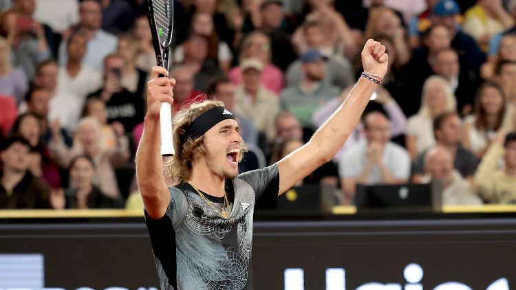 Alexander Zverev steht im Endspiel seines Heimturniers in Hamburg.