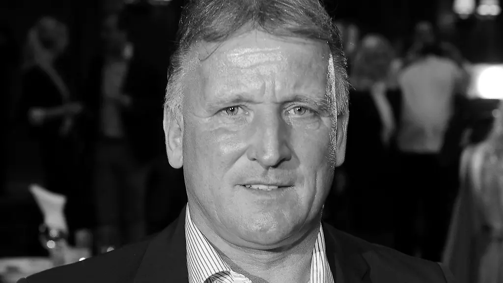 Der-fruehere-deutsche-Nationalspieler-Andreas-Brehme-aufgenommen-bei-einer-Charity-Veranstaltung-im-Hotel-Vierjahreszeiten-Fussball-Weltmeister-Andreas-Brehme-ist-im-Alter-von-63-Jahren-gestorben