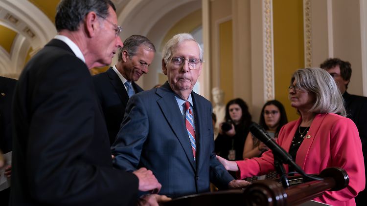 Mitch McConnell bei einem Aussetzer: Die USA diskutieren, ob es eine Altersobergrenze in der Politik braucht.