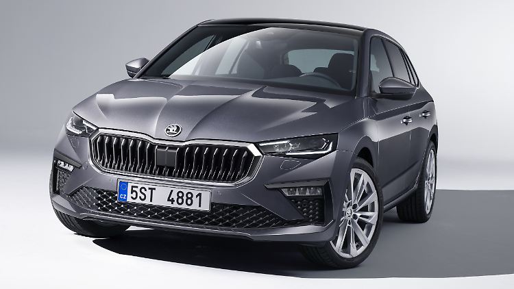 Der Skoda Scala wurde auch überarbeitet. Die in Details modifizierte Front soll mehr Sportlichkeit vermitteln.
