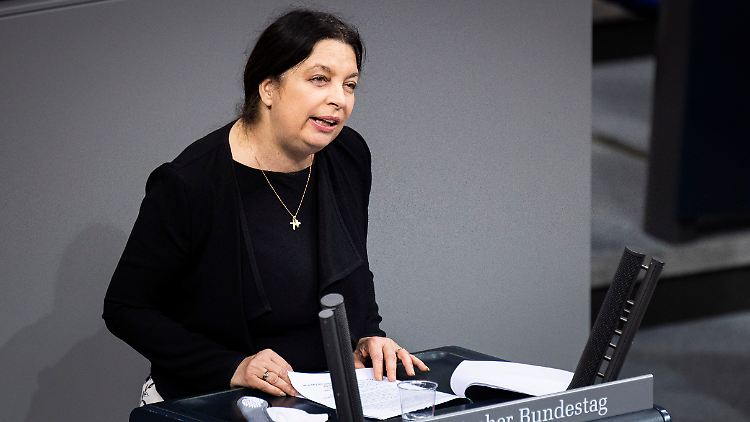 Die mutmaßliche Reichsbürgerin und ehemalige AfD-Abgeordnete Birgit Malsack-Winkemann 2020. 