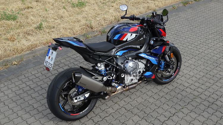 Die BMW M 100 R ist ab 22.600 Euro zu haben.