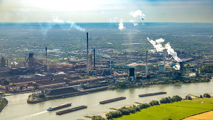 Deutschland braucht wettbewerbsfähige Produktionskosten, fordern Experten.