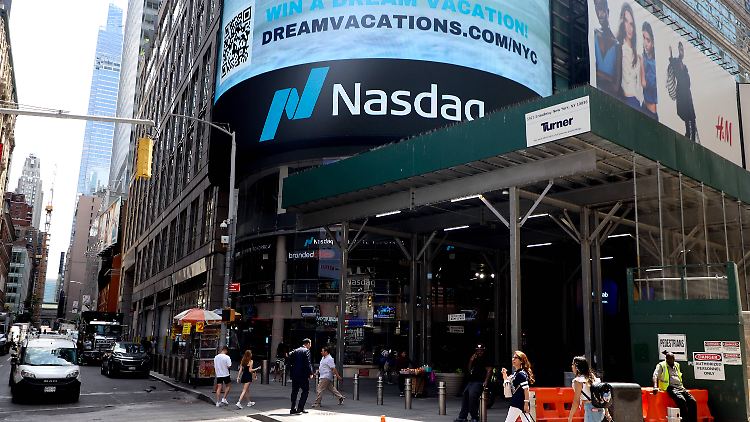 Der Nasdaq verliert nach der Fitch-Abstufung über zwei Prozent.