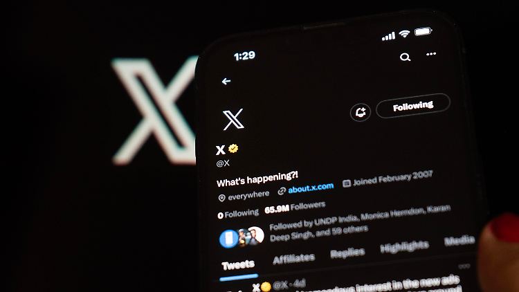 Twitter beziehungsweise X zahlt bislang nichts an die Verleger. 