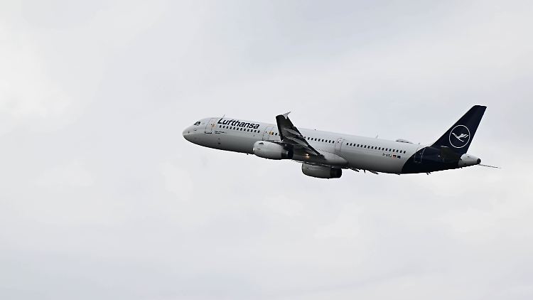 Die Piloten mussten nach Hamburg zurückkehren. Die -Lufthansa-Maschine im Bild hatte mehr Glück: Sie flog Ende Juli über Bayern.