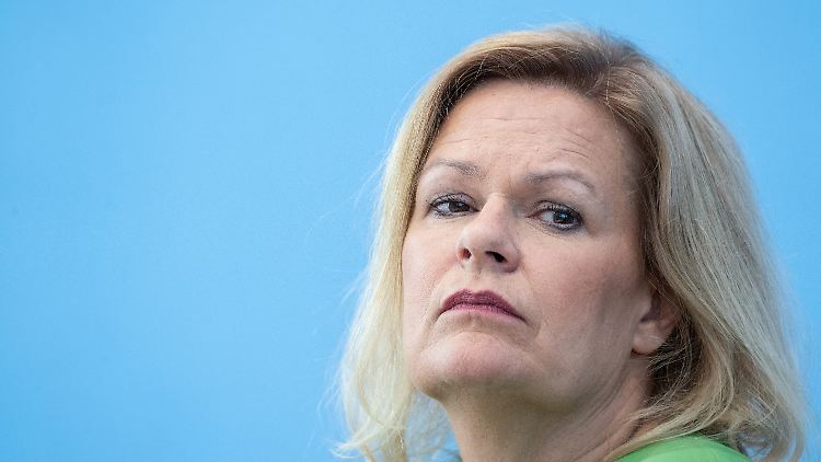 Pro Asyl wirft Faeser Wahlkampf auf dem Rücken von Geflüchteten vor.