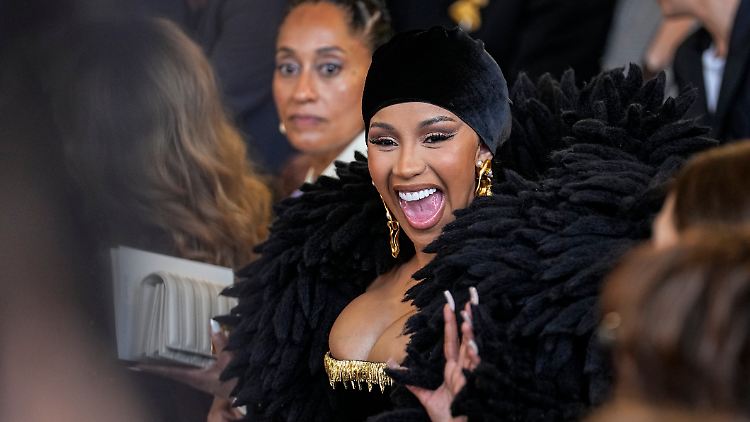 Cardi B kann aufatmen - ihr Mikro-Wurf hat keine Konsequenzen.