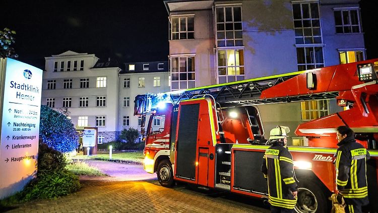 Bei einem Brand in der Stadtklinik in Hemer  wurden 28 Menschen verletzt.