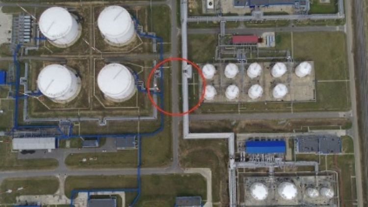 Die Ölraffinerie in Mozyr soll angeblich das Ziel des Angriffs sein.