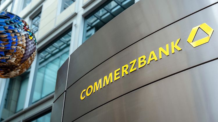 Am Donnerstag teilte die Bank mit, sie werde 90 neue Beschäftigte anwerben. 