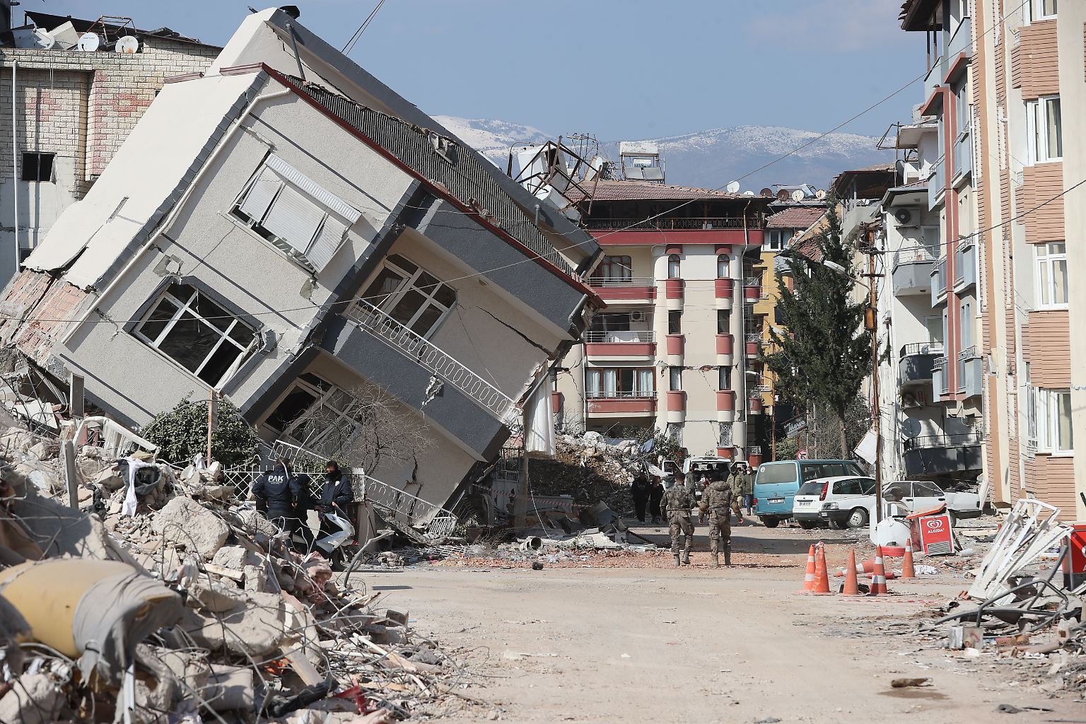 Sechs Monate ist es her, dass zwei Erdbeben der Stärke 7,7 und 7,6 den Südosten der Türkei und Nordsyrien erschütterte. 