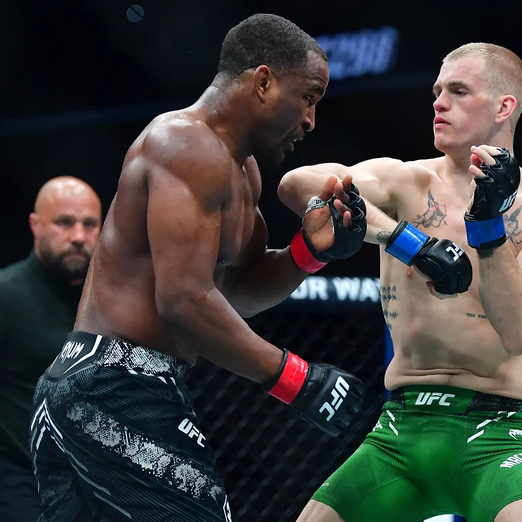 2024-02-18T045724Z-1137779591-MT1USATODAY22552395-RTRMADP-3-MMA-UFC-298-NEAL-VS-GARRY