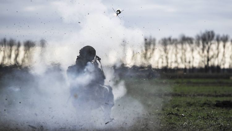 Wie viele Soldaten bislang in dem Krieg gestorben sind, ist unklar.
