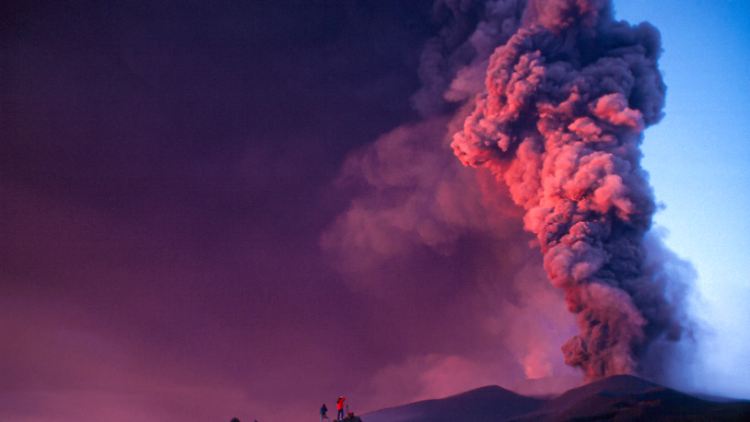 Ätna_302_16_redvolcano_UllaLohmann.JPG