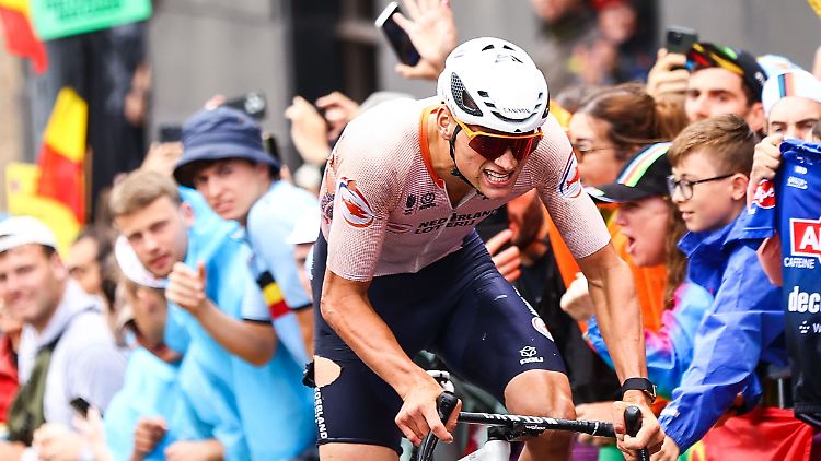 Mathieu van der Poel krönt sich in Glasgow zum Weltmeister.