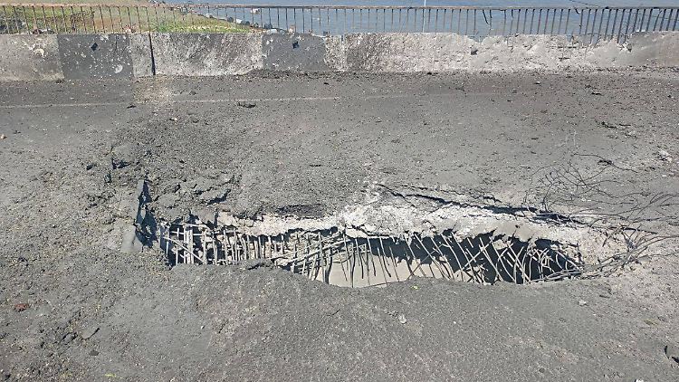 Wieder wurde die Tschonhar-Brücke Ziel eines ukrainischen Angriffs.