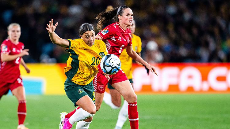 Sam Kerr steht mit Australien im Viertelfinale der Weltmeisterschaft.