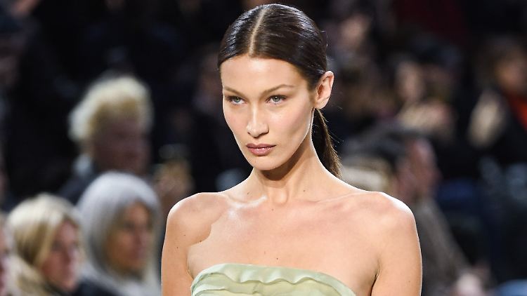 Die meisten Menschen kennen sie nur strahlend schön auf dem Laufsteg: Bella Hadid.