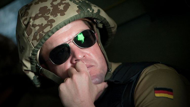 Guttenberg geht in die Offensive.  