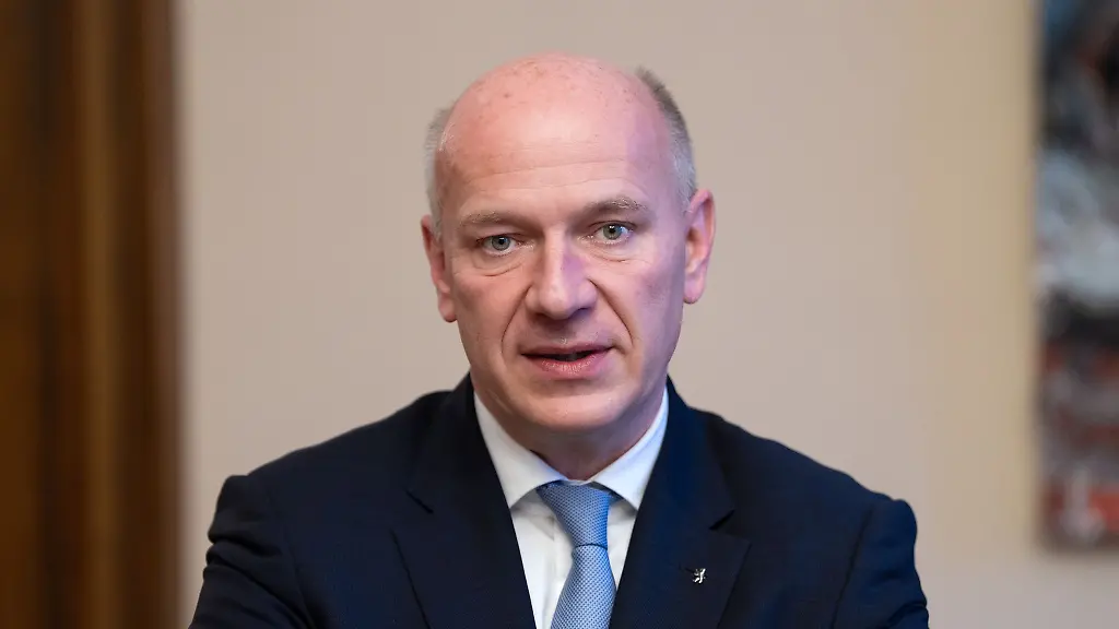 Kai-Wegner-Regierender-Buergermeister-von-Berlin-spricht