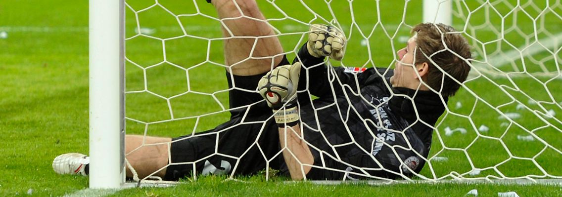 St. Paulis Keeper Matthias Kessler konnte den Sieg nicht festhalten.