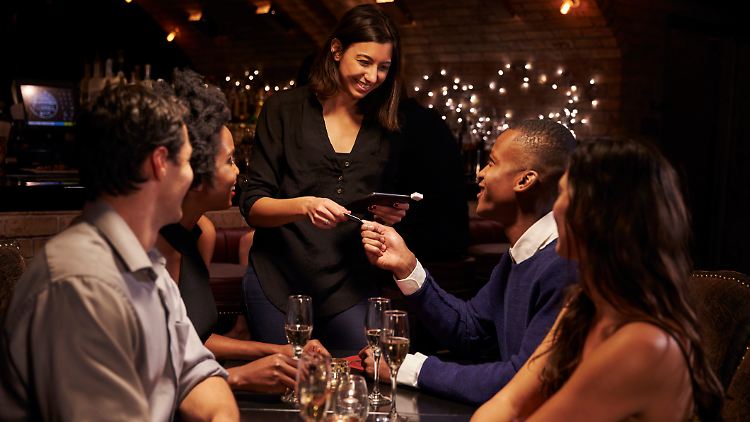 Mit dem Restaurantguthaben der American Express Platinum Card speisen Inhaber für bis zu 150 Euro kostenlos.