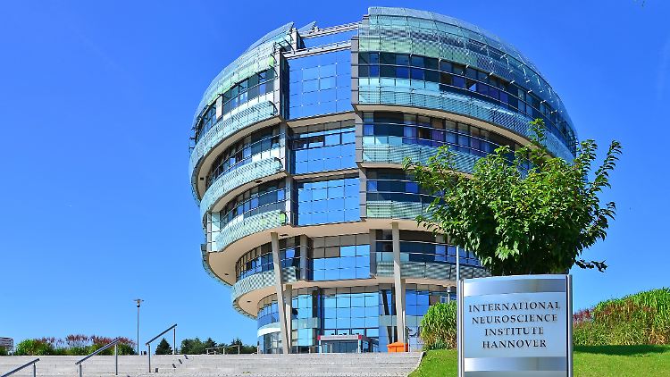 Die Privatklinik INI in Hannover: Wird hier ein umstrittener iranischer Richter behandelt? 