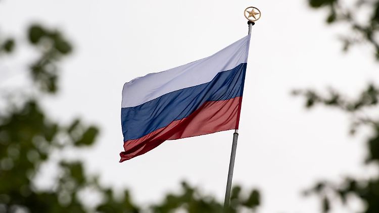 Einem Behördenmitarbeiter wird geheimdienstliche Agententätigkeit für Russland vorgeworfen.