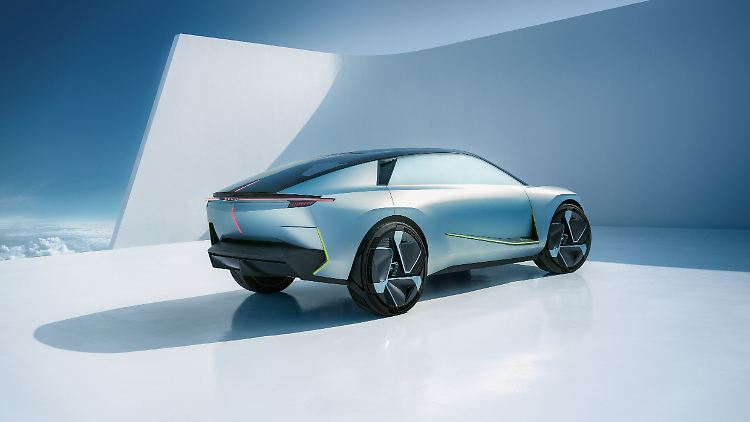 Das Crossover sieht atemberaubend schön aus. Kommt es so tatsächlich zum Kunden? Unwahrscheinlich, aber vielleicht macht Opel wieder ein emotionales Sportcoupé. Es ist zu hoffen.