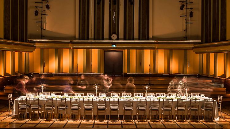 Es ist angerichtet! Hier 2018 für ein Silence Meal in Brüssel. Während des Dinners in Stille ist Fotografieren nicht erlaubt.