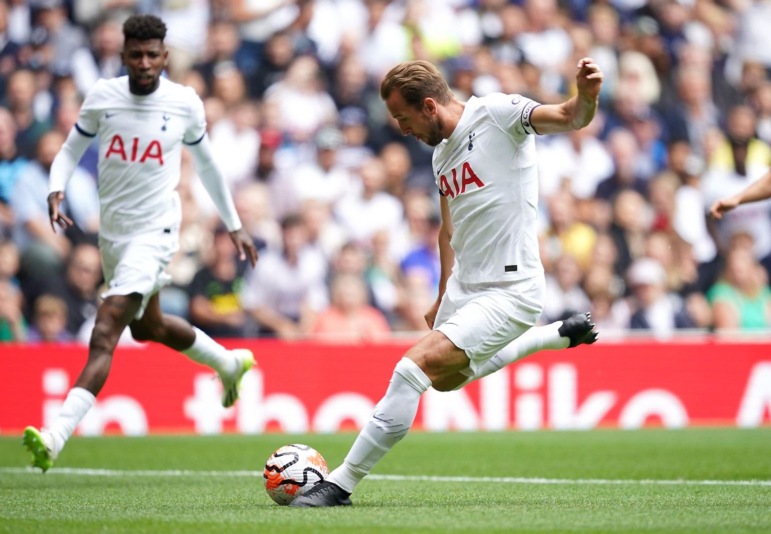 Der Wechsel von Harry Kane zum FC Bayern München ist wohl auf der Zielgeraden! Wochenlang kämpft der Deutsche Meister um die Dienste ...