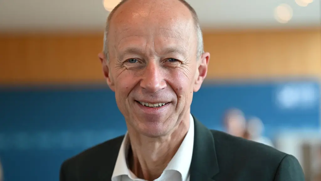 Armin-Schwarz-CDU-Kultusminister-von-Hessen