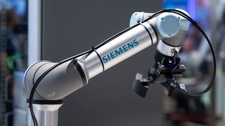 Grundsätzlich seien die langfristigen Wachstumstrends "voll intakt", hießt es bei Siemens.