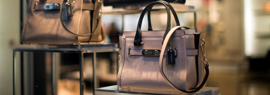 Capri gehören die Marken Michael Kors, Versace und Jimmy Choo.