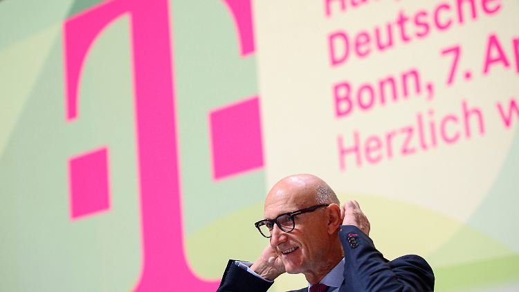 Die Telekom kann in Deutschalnd nur investieren, weil "wir die Bilanz von unserem amerikanischen Geschäft im Rücken haben", erklärt Konzern-Chef Tim Höttges.