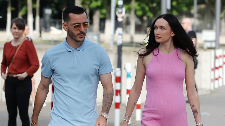 Aufnahme aus dem Mai, als sie noch werdende Eltern waren: Anna und Sargis Adamyan.